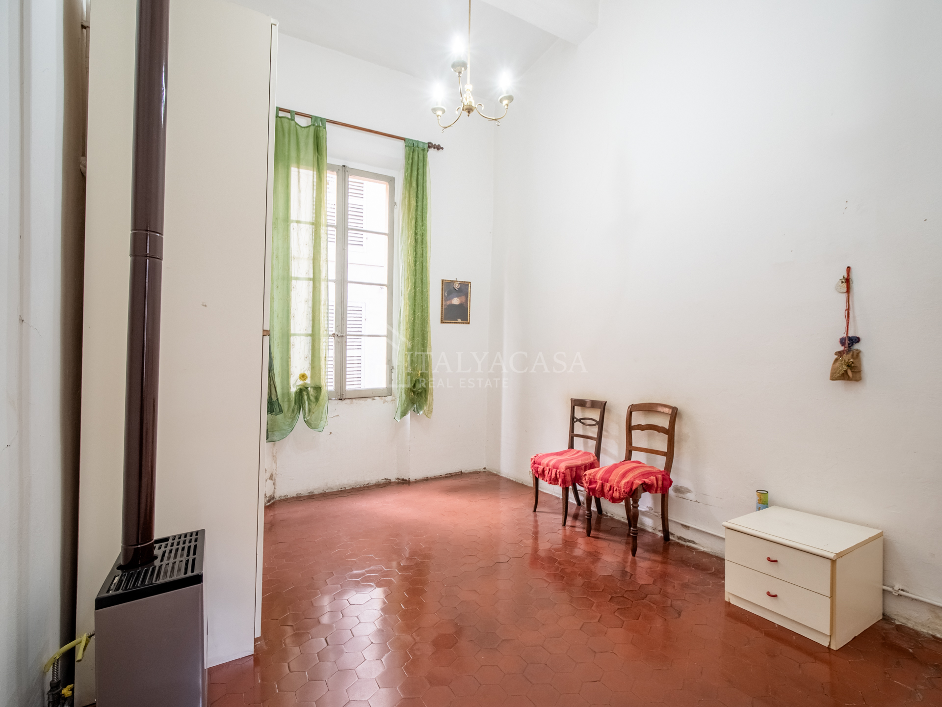 fascino d'epoca in centro storico di reggio emilia