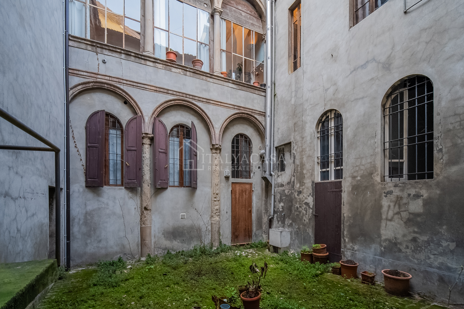 palazzo storico reggio emilia