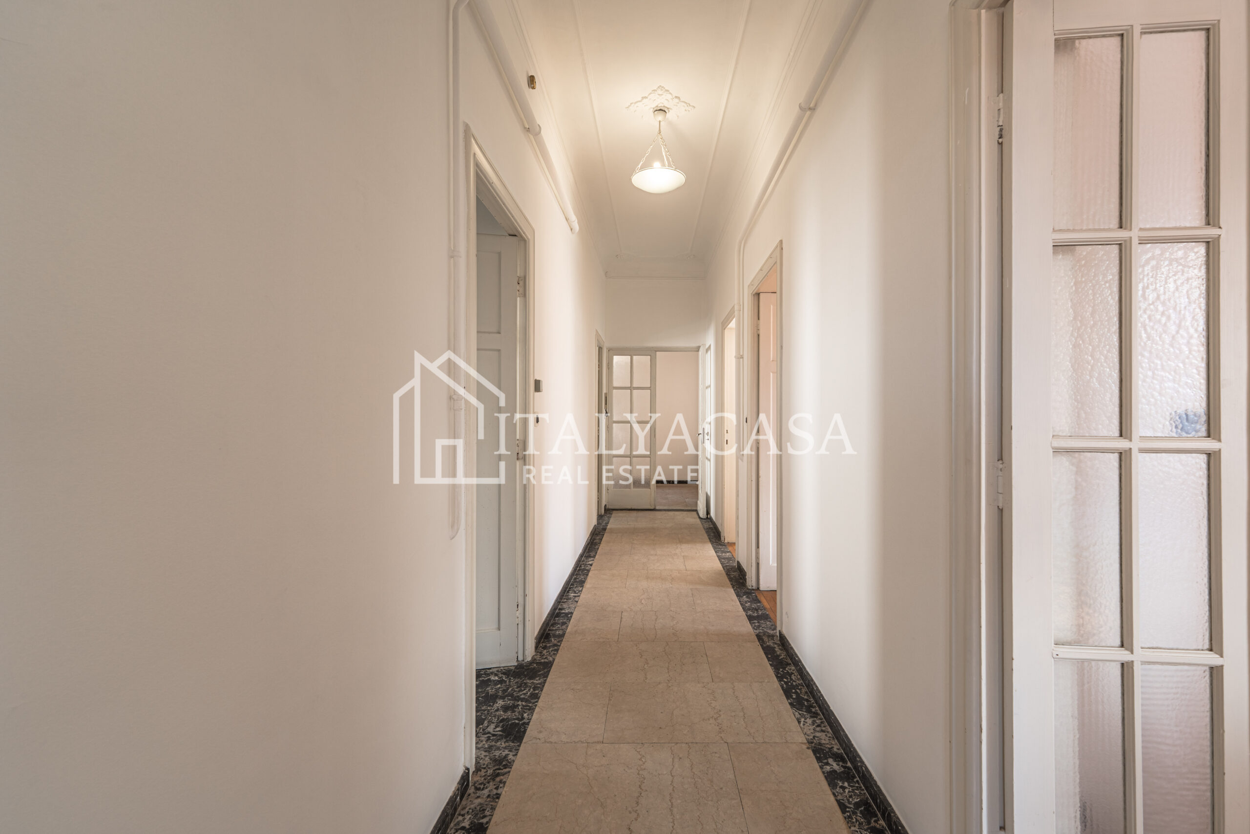 appartamento in zona foce di sanremo con posti auto e giardino, vicino alle spiagge ed alla ciclabile