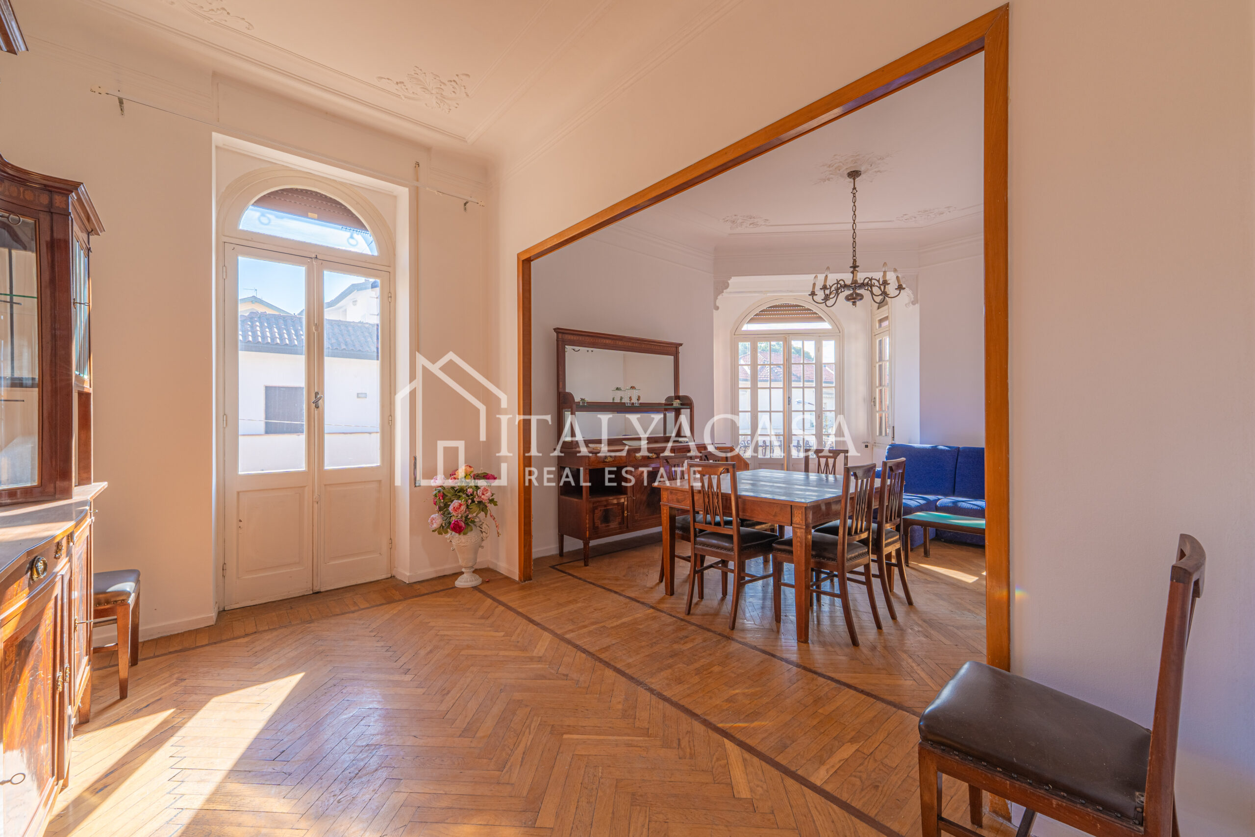 appartamento in zona foce di sanremo con posti auto e giardino, vicino alle spiagge ed alla ciclabile