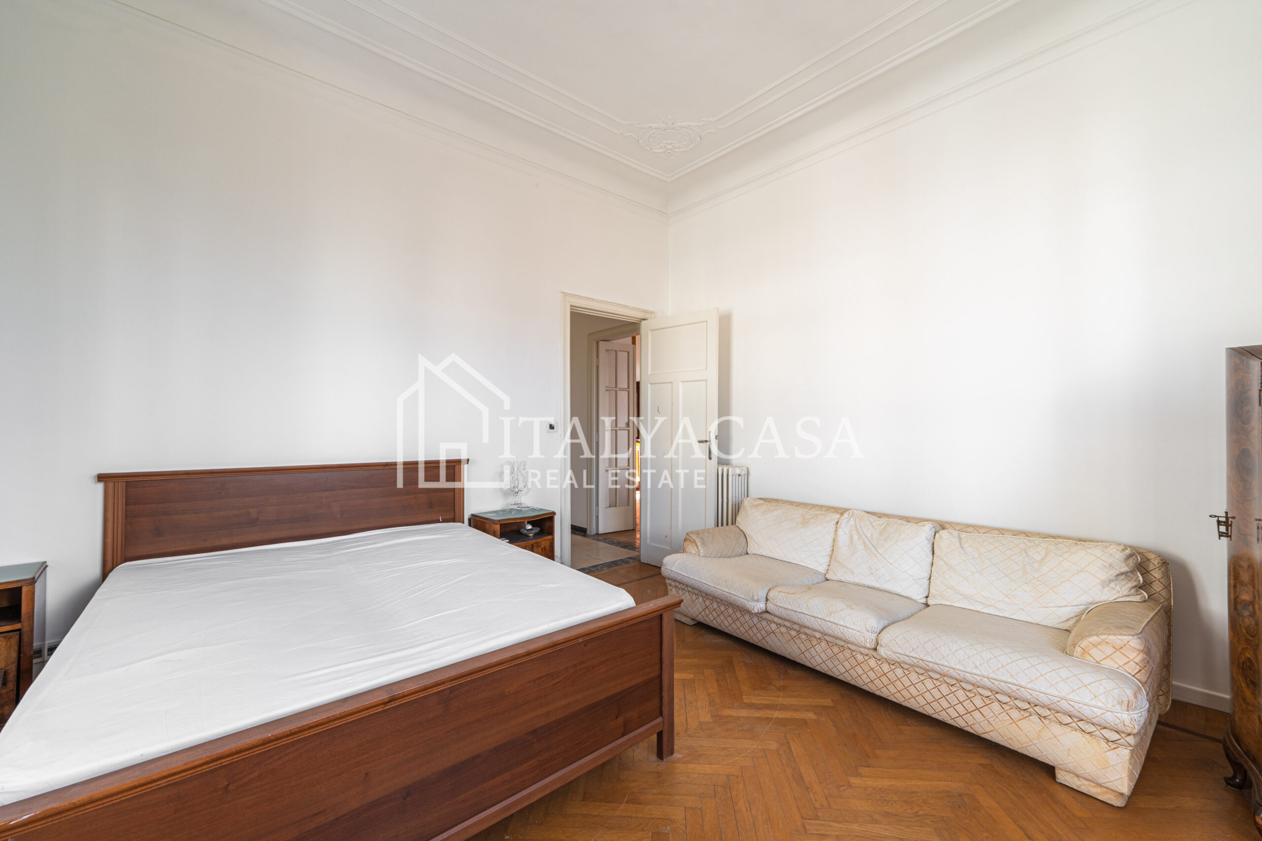 appartamento in zona foce di sanremo con posti auto e giardino, vicino alle spiagge ed alla ciclabile