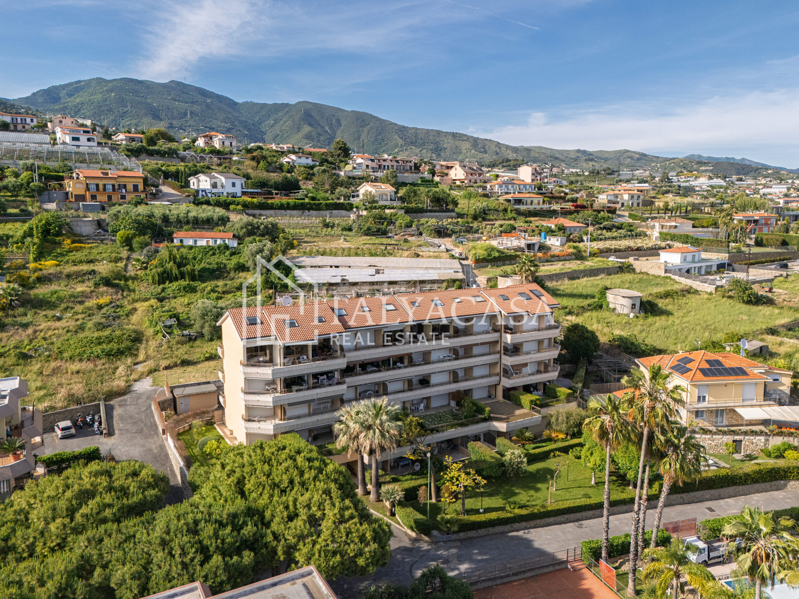 complesso Baccarat Sanremo con piscina