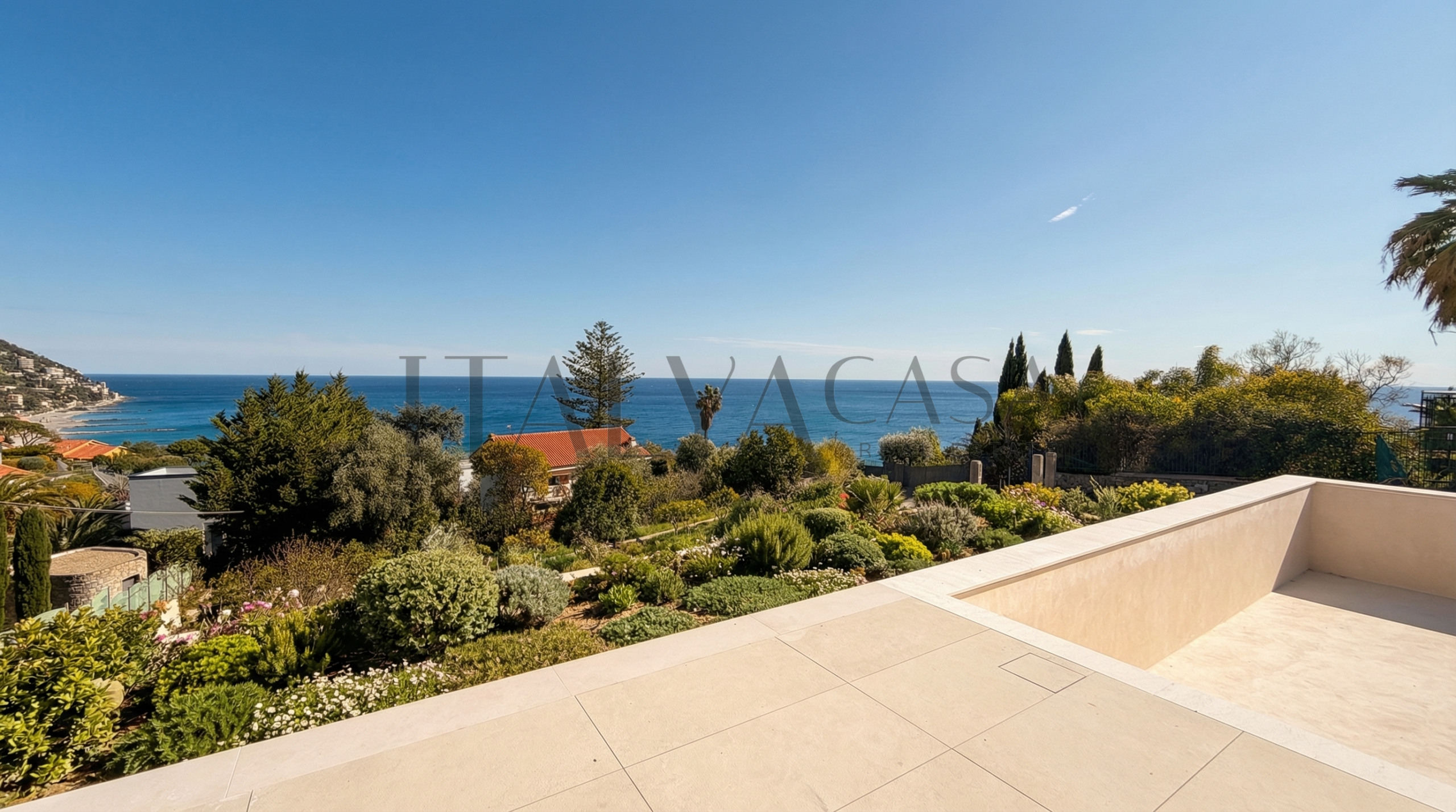 villa con piscina e vista mare, riviera dei fiori