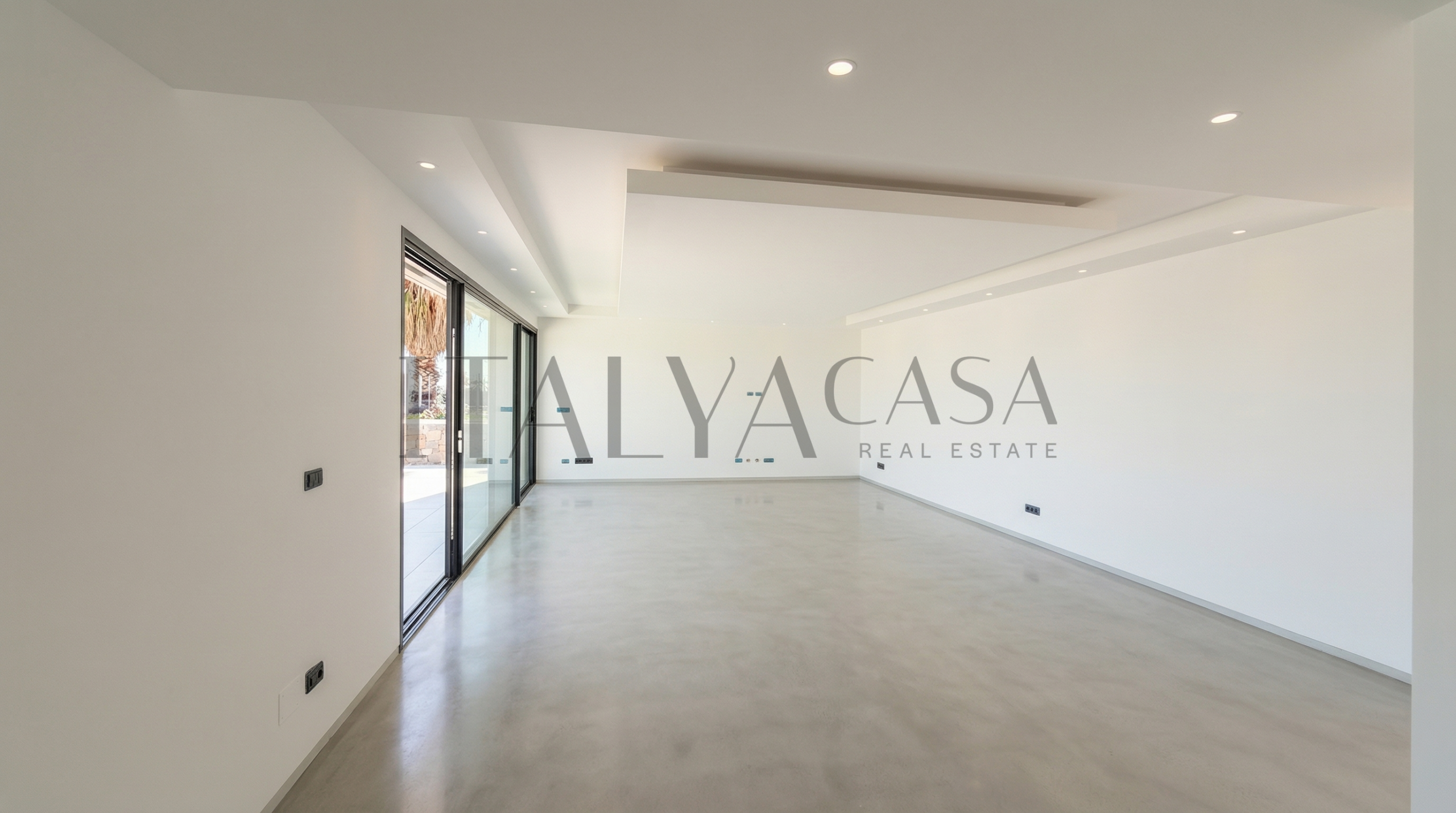 villa con piscina e vista mare, riviera dei fiori