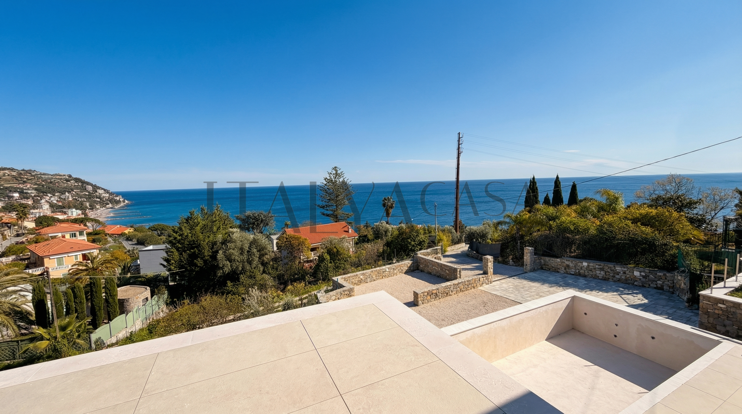 villa con piscina e vista mare, riviera dei fiori