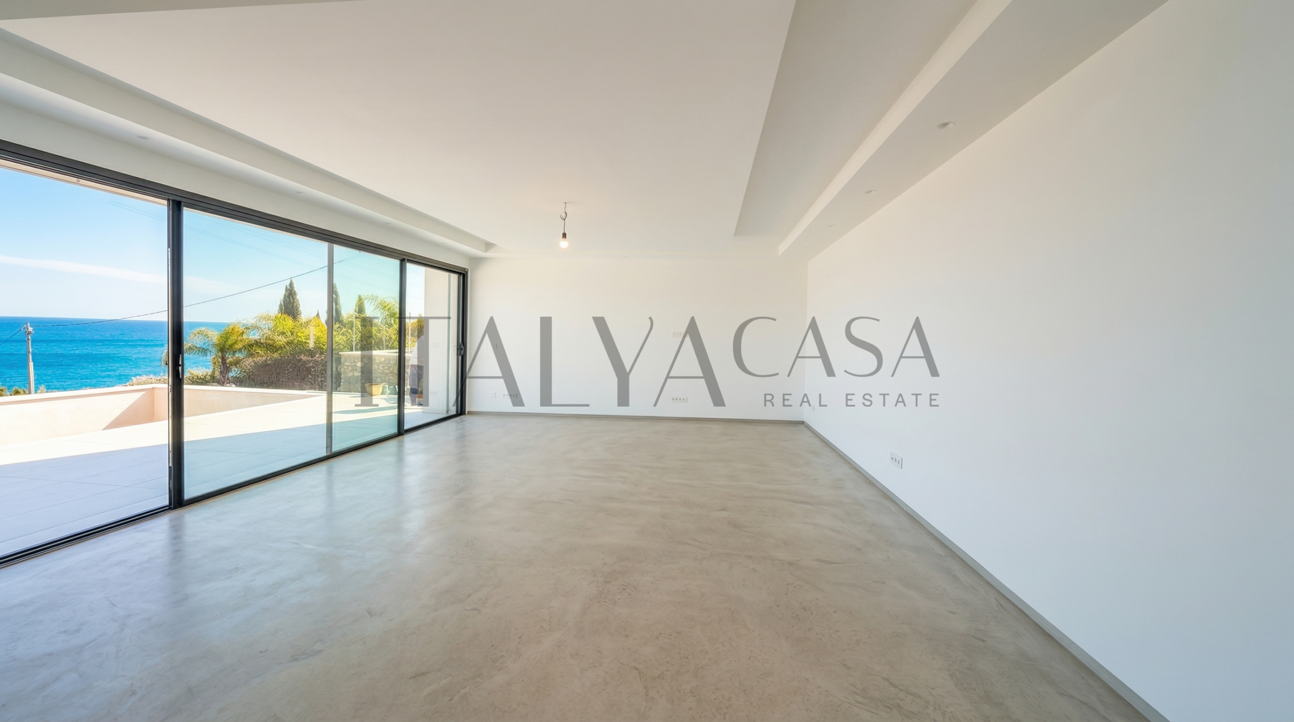 villa con piscina e vista mare, riviera dei fiori